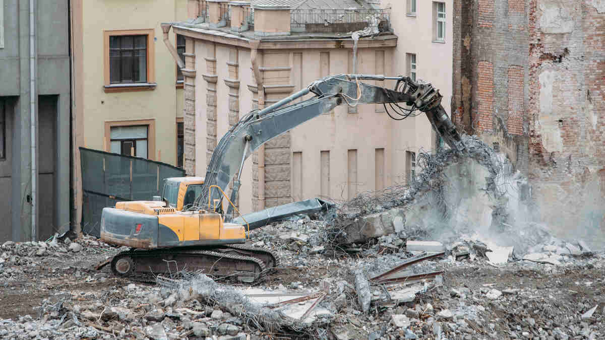 Zrównoważona rozbiórka budynku – jak ograniczyć ilość odpadów?